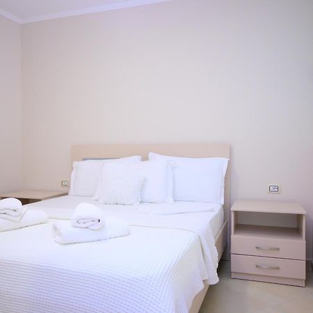 Eleana'S Apartament Saranda Kültér fotó
