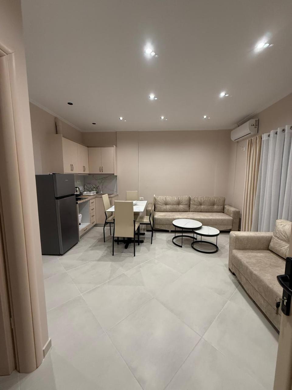 Eleana'S Apartament Saranda Szoba fotó